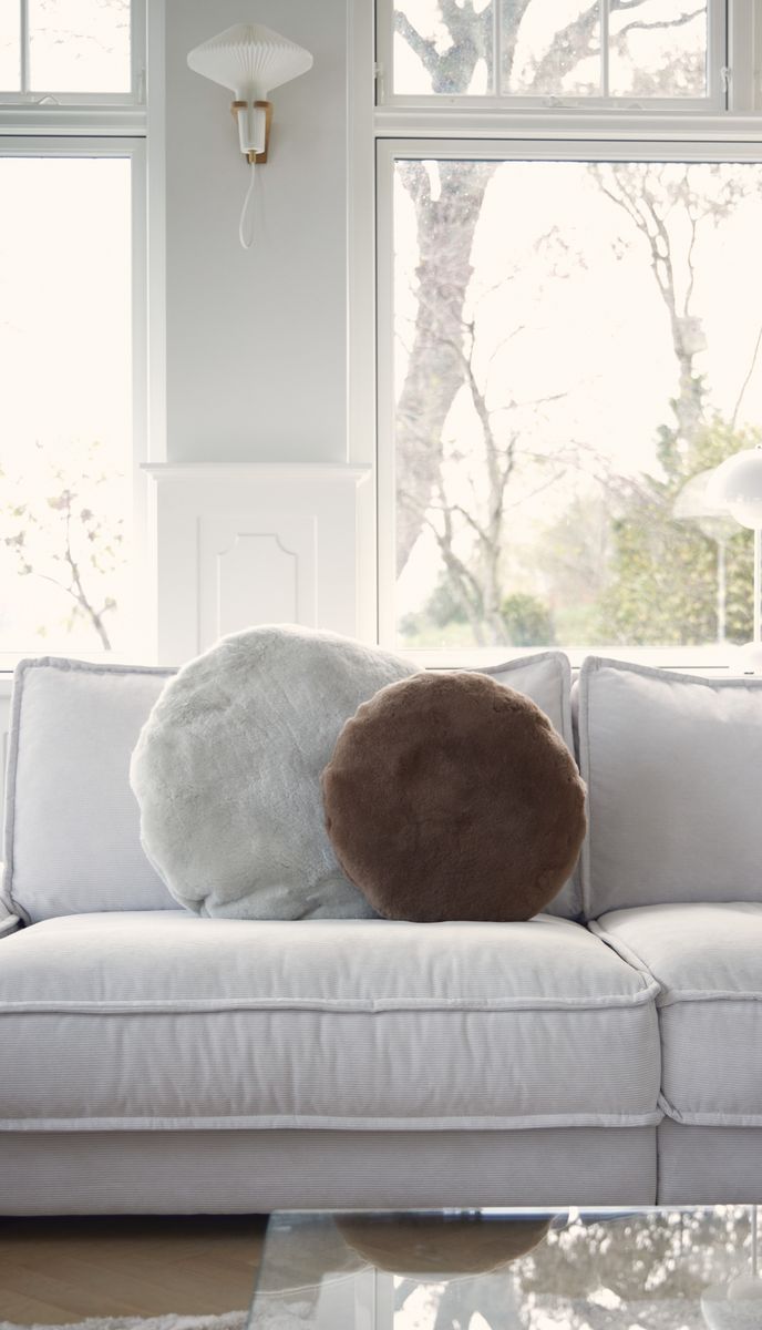 Scandinavisch Fluweel Kussen | Ø45 cm Licht Mokka