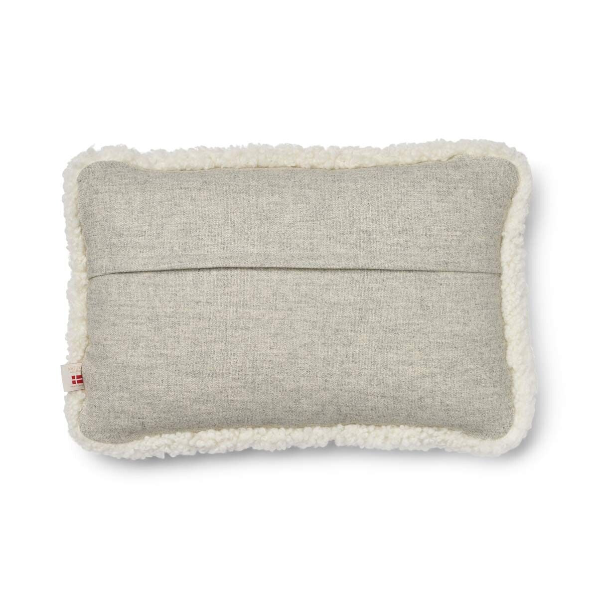 Kortharig Schapenvacht Kussen | KW rand | 52x52 cm | 34x52 cm Zilver/Ivoor