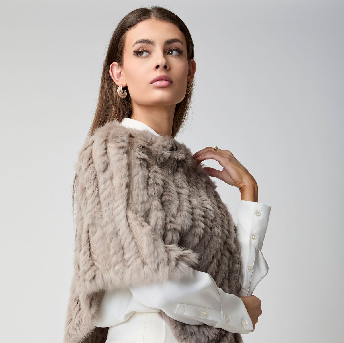 Molly Poncho Zwart