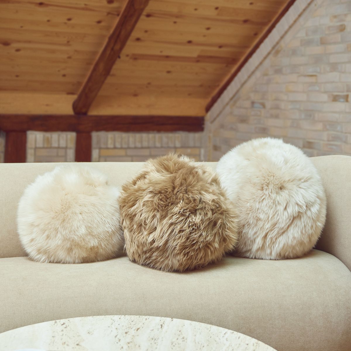 Angeliet Kussen | Ø30 cm | Ø25 | Ø35 | LW Zwart