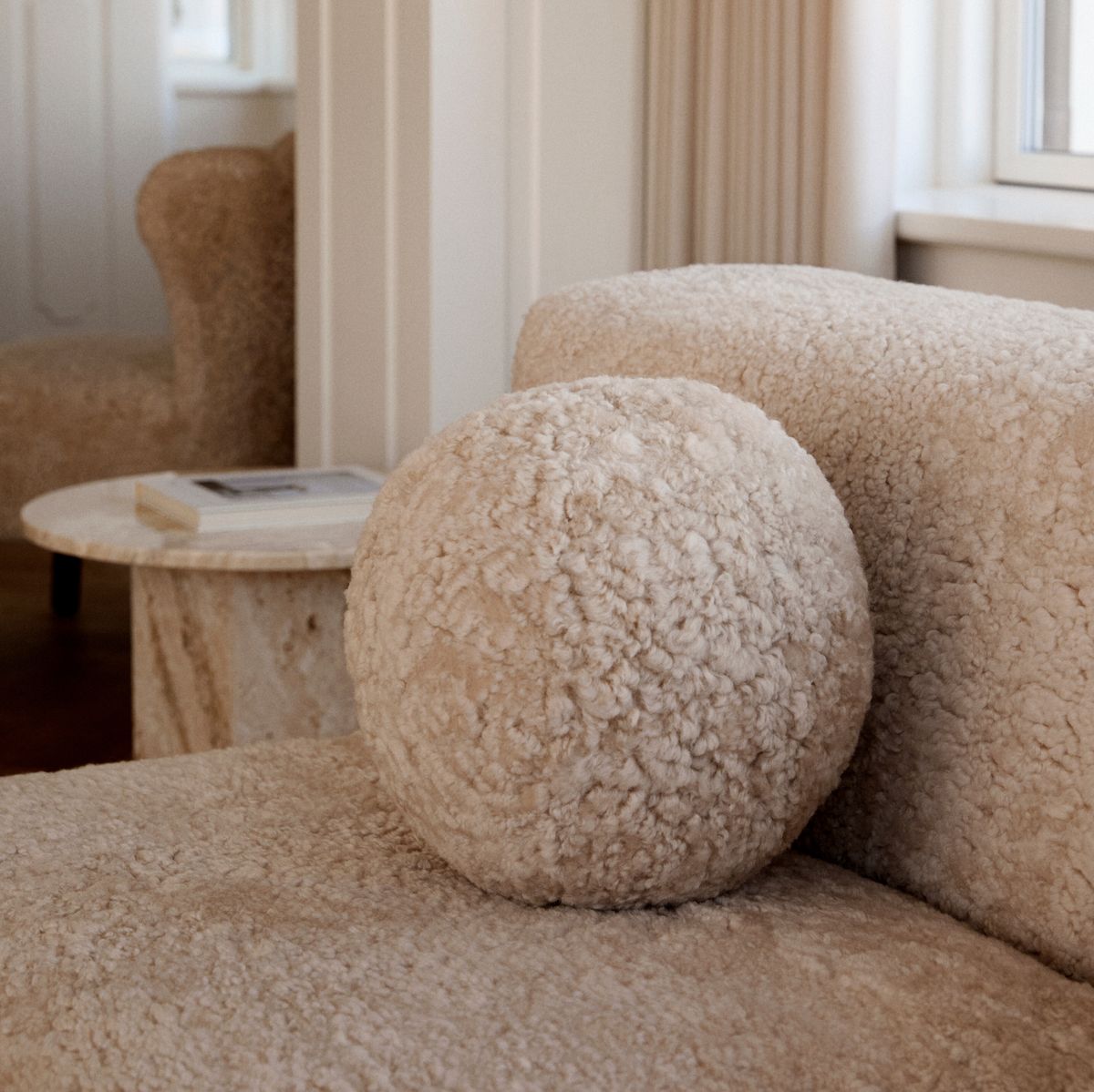 Angeliet Kussen | Ø25 cm | Ø30 cm | Ø35 cm SW Curly Zwart