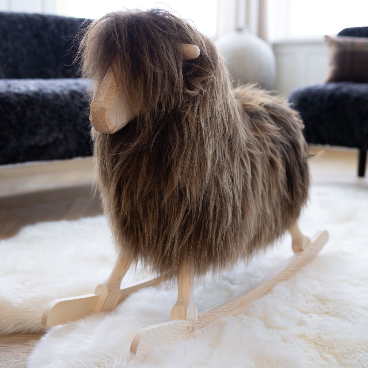 Schommelschaap | Gotland  | L85xW25xH60 cm Gotland Natuurlijk Grijs